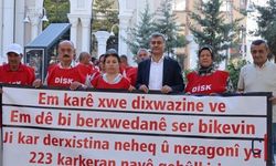 Van Büyükşehir Belediyesinden Çıkarılan İşçilerin Eylemi 338’inci Gününde
