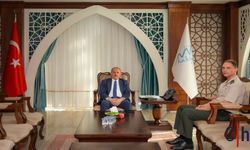 Hakkâri Valisi İbrahim Taşyapan'dan Veda ve Hayırlı Olsun Ziyaretleri