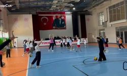 Hakkari’de Voleybol Akademisi Geleceğin Sporcularını Yetiştiriyor