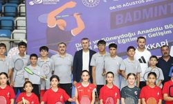Hakkari'de Badminton kampı başladı