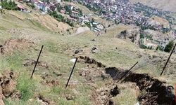 Bağlar Mahallesi’ndeki Mezarlıkta Toprak Kayması Endişesi