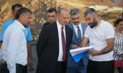 Hakkari’de Mahalle Yollarına 12 Bin Tonun Üzerinde Asfalt