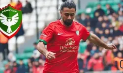 Hakkarili Çekdar Orhan, Amedspor’a veda etti
