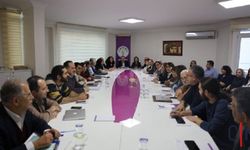 DEM Parti MYK, “çerçeve yasa” gündemiyle olağanüstü toplanıyor