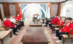 Milli Güreşçilerden Vali Taşyapan’a Ziyaret