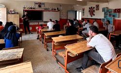 Çukurca’da velilere “Okul ve Aile” semineri düzenlendi