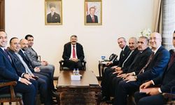 Ak Parti heyetinden Bakan Yardımcıdı Çelik’e ziyaret