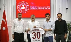 Kaymakam Yazıcı, Derecik Spor Kulübünü Kabul Etti
