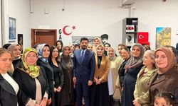 Emre Topaloğlu Hakkari’de kadınlarla buluştu
