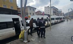 Hakkari Belediyesi M plakalı minibüsleri denetledi