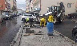 Hakkari’de yağmura rağmen belediye çalışmaları sürüyor