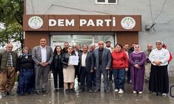 DEM Parti Çukurca İlçe Eşbaşkanları mazbatalarını aldı