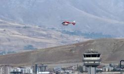 Derecik'te hasta çocuk helikopterle Van’a sevk edildi