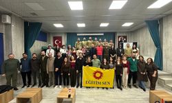 Hakkâri Eğitim Sen’li Öğretmenlerden Dünya Öğretmenler Günü’nde Barış Mesajı
