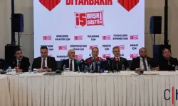 Diyarbakır'da konuşan Erbakan süreç için referandum istedi