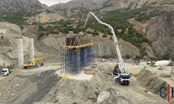 Hakkari-Van yolundaki iki köprünün yapımı sürüyor
