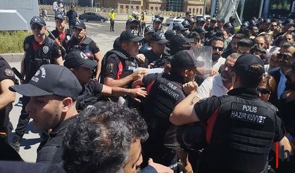 Hakkari'de karar sonrası protestolar başladı