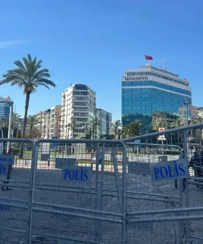İzmir’de CHP Mitingi Öncesi Alan Tartışması: Cumhuriyet Meydanı Kararı Gerginlik Yarattı
