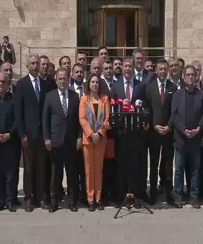 CHP’de Kurultay Tartışmaları Sürüyor: 72 İl Başkanından Ortak Açıklama