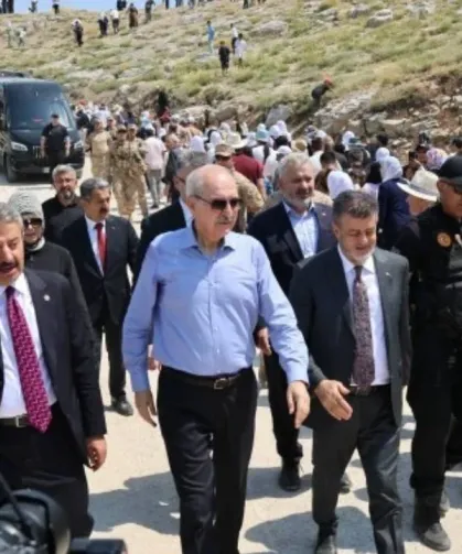 Cudi Dağı'nda Güvenlik Engelleri ve Barış Mesajları Öne Çıktı