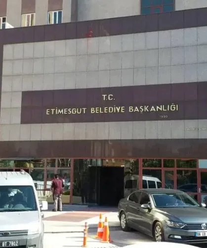 Etimesgut Belediyesi'ne operasyon: 25 kişi gözaltına alındı