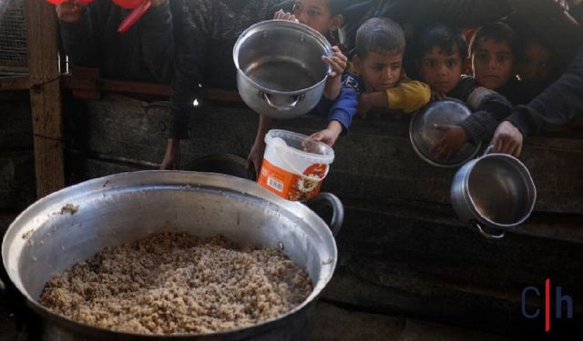Gazze'de öldürülenlerin sayısı 30 bin 717'ye, açlıktan ölenlerin sayısı 20'ye yükseldi