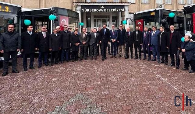 Yüksekova Belediyesi Araç Filosunu 5 Otobüs İle Güçlendirdi