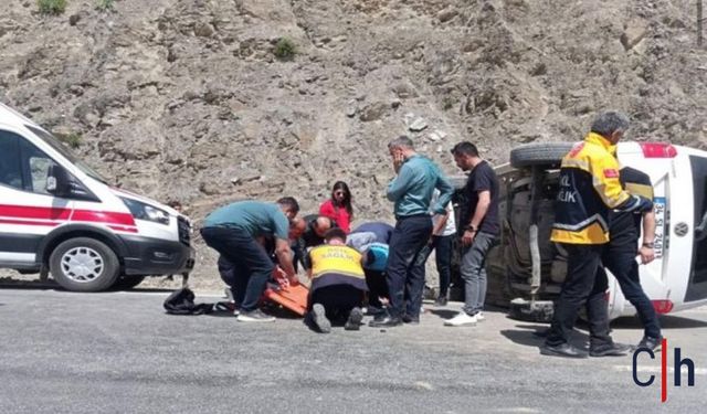 Hakkari-Yüksekova Kara Yolunda Trafik Kazası Meydana Geldi