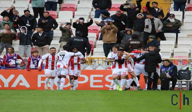 Sivasspor, Hatayspor'u Zorlu Maçta 3-2 Yenerek Üst Sıralara Tırmandı