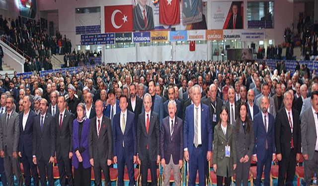 AK Parti Hakkari 8. Olağan Kongresi Heyecanla Başladı