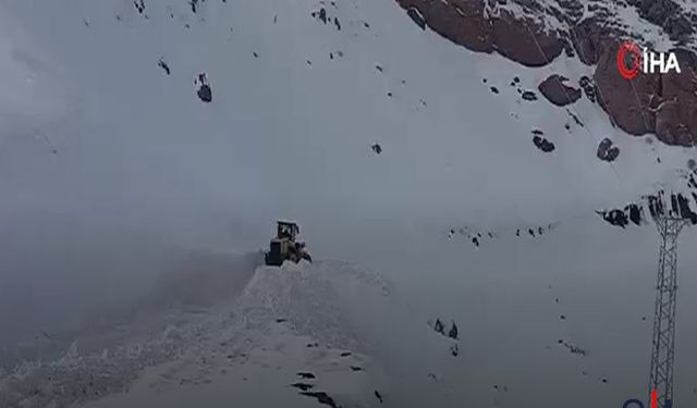 Hakkari’de Kar ve Çığ Engeli: Maden Sahasında 8 İşçi Günlerdir Mahsur