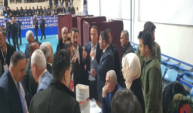 Ak Parti Kongresi'nde Tek Listeyle Seçim: Ertuş'un Adaylığı Geçersiz Sayıldı