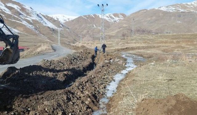 Hakkari'de Ekonomiye Katkı Sağlayacak Su Hattı Projesi Başlatıldı