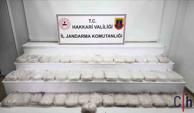 Hakkari’de Uyuşturucu Sevkiyatına Darbe: 49 Kilogram Metamfetamin Ele Geçirildi