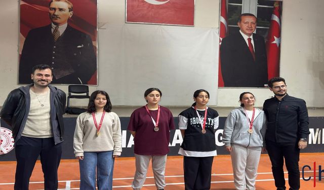 Çukurca Bilek Güreşi İl Seçmeleri’nde Ödülleri Topladı
