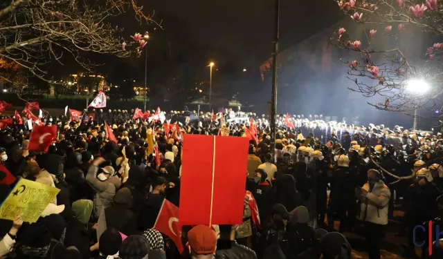 Bir çok kentte ev baskınları: Gözaltılar var
