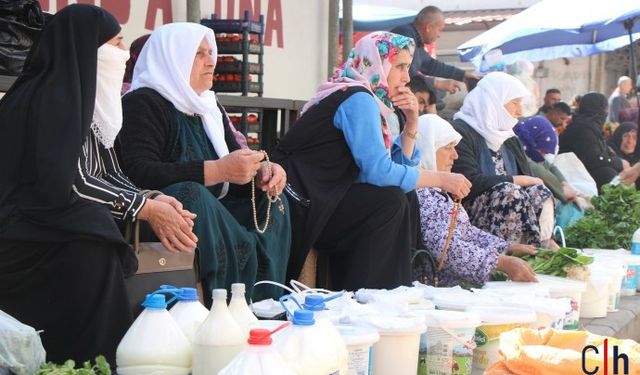 Kadınlar, Köy Ürünleriyle Geçim Mücadelesi Veriyor
