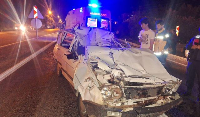 Otomobil Tıra Çarptı, Sürücü Hayatını Kaybetti