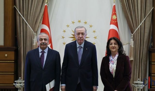 PKK Silah Bırakır Mı? AKP’den Kritik Açıklama: “Bu Ay Yeni Gelişmeler Olabilir”