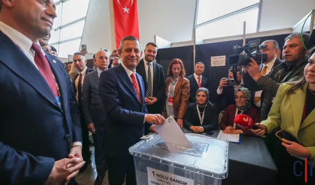 Özgür Özel, CHP 21. Olağanüstü Kurultayı'nda Tekrar Genel Başkan Seçildi