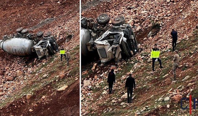 Hakkari'ye Ait Beton Mikseri Şırnak'ta Şarampole Uçtu: 2 Yaralı