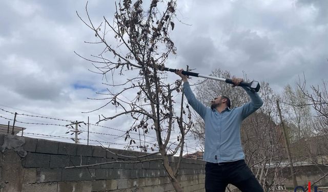 Hem Budama Hem Eğitim! Hakkari’de Çiftçilere Sahada Destek