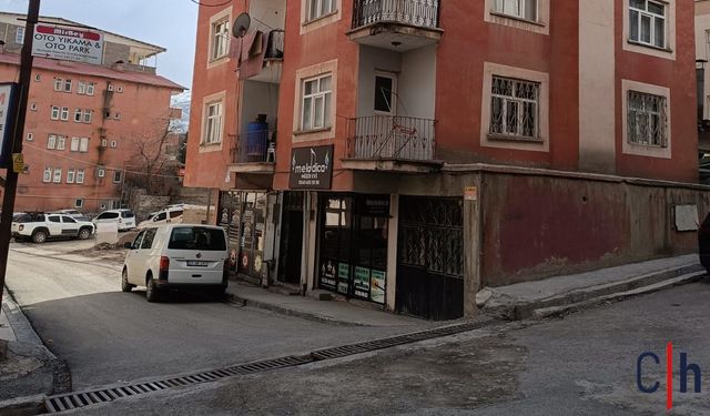 Hakkari'de 5 katlı bina ve arsası satışa sunuldu