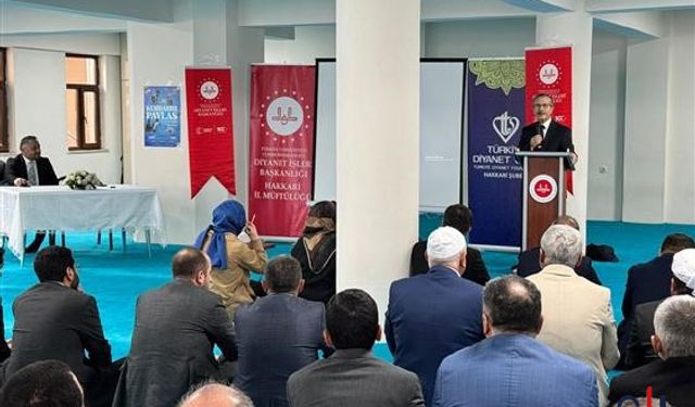 Hakkari’de Din Görevlilerine Yönelik Bilgilendirme Toplantısı Yoğun İlgi Gördü