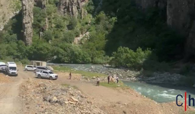 Hakkari'de Akıntıya Kapılan Genç İçin Ekipler Seferber Oldu