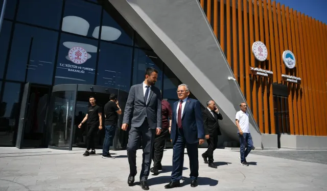 Kayseri İl Halk Kütüphanesi kapılarını açıyor