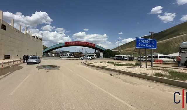 Hakkâri’de Sivil Toplumdan Gümrük Gerginliğine Müdahale