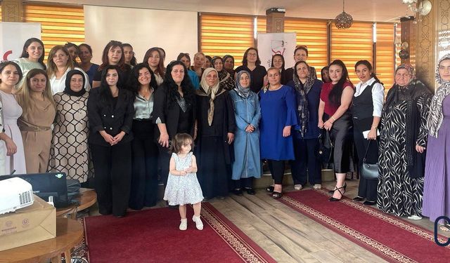 Yüksekova'da Bölgesel kadın toplantısı yapıldı