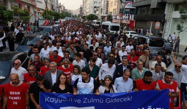Kayyım 223 Belediye İşçisi İşten Attı, Van'da Halk Kayyımı Protesto Etti
