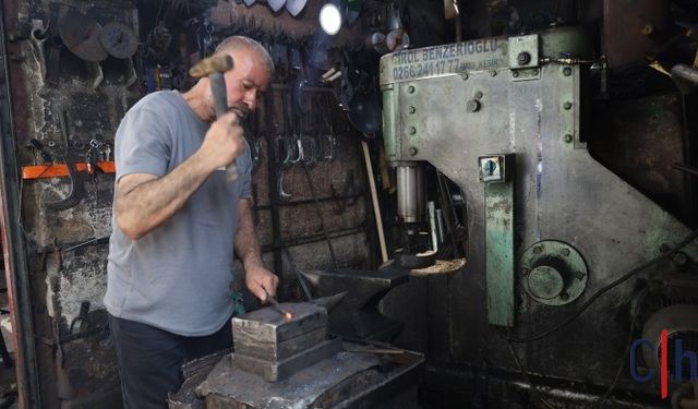 50 Yıllık Demir Ustası Yıldız: “Günlüğü 2 Bin TL’ye Çırak Bulamıyorum”